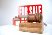 More Than 500 Show Up To PHA's First Auction